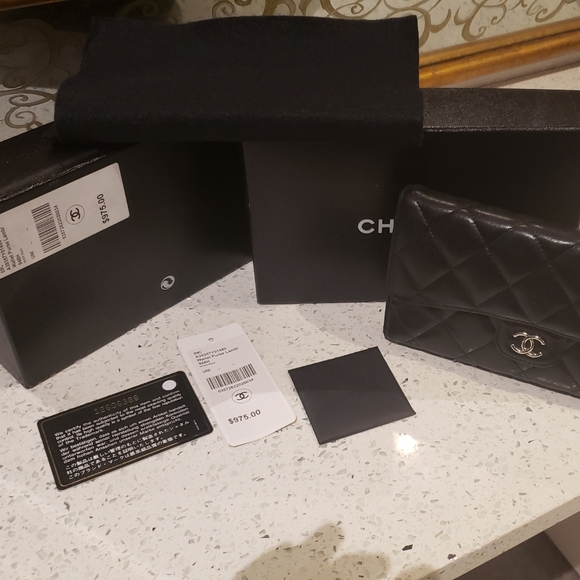 **SOLD**100% Authentic Chanel ClassicLambskin Flap - Picture 5 of 17